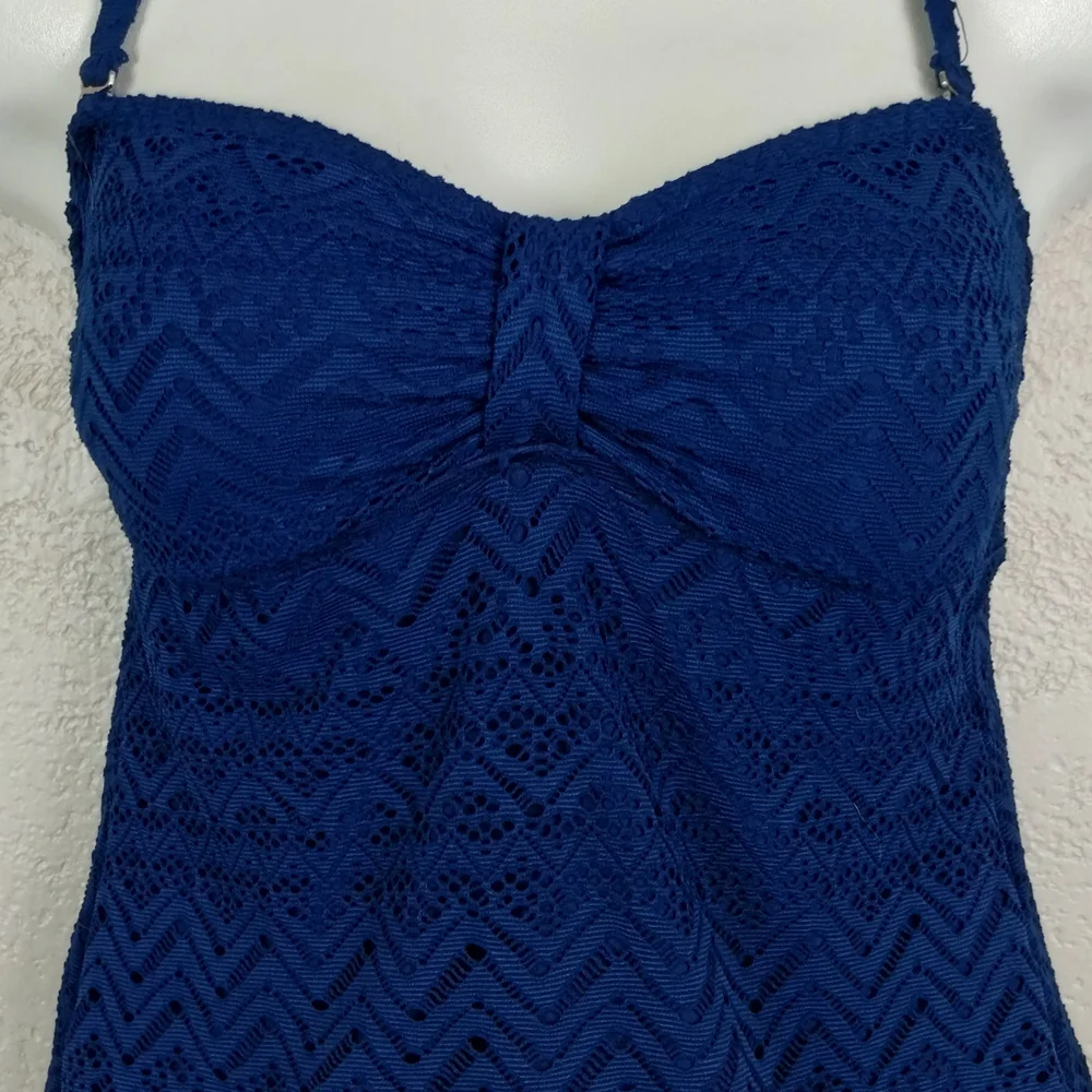 Catalina Women's Solid Crochet Bandini Swim Top Size   M ‎ 8/10